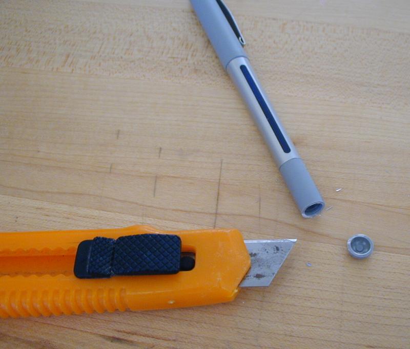 Cut pen
