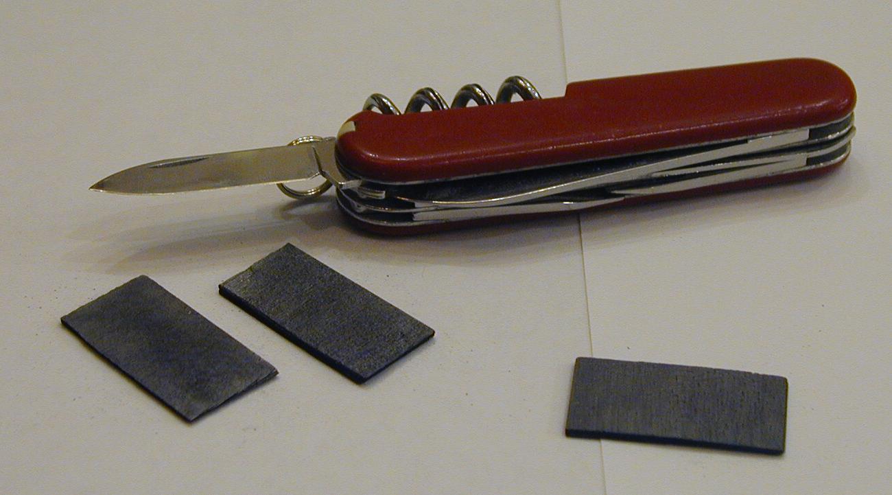 Knife and graphite